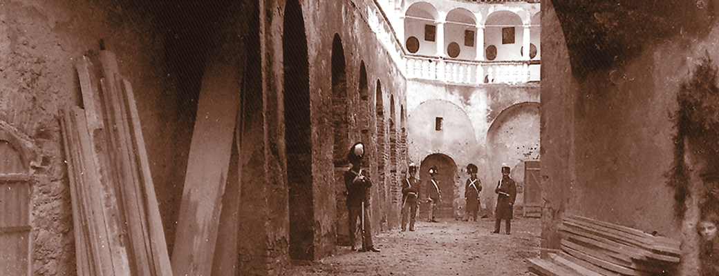Members of the City Guard in the courtyard of the Old Town, first quarter of the 20th century